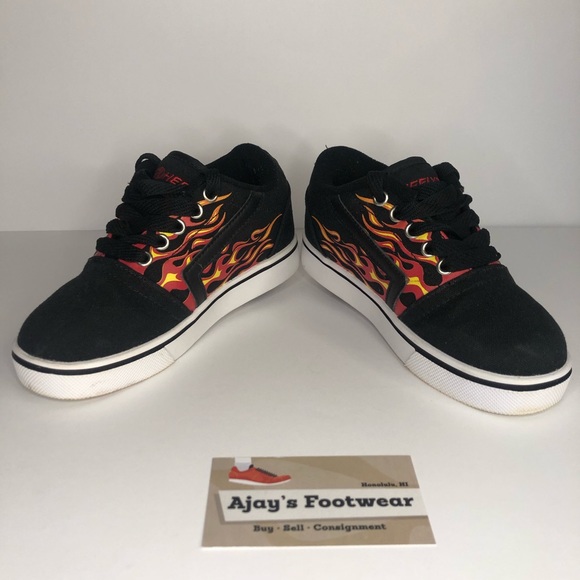 KIDS HEELYS FIRE FLAMES BLACK RED SKATE SHOES 13 C - Picture 3 of 11